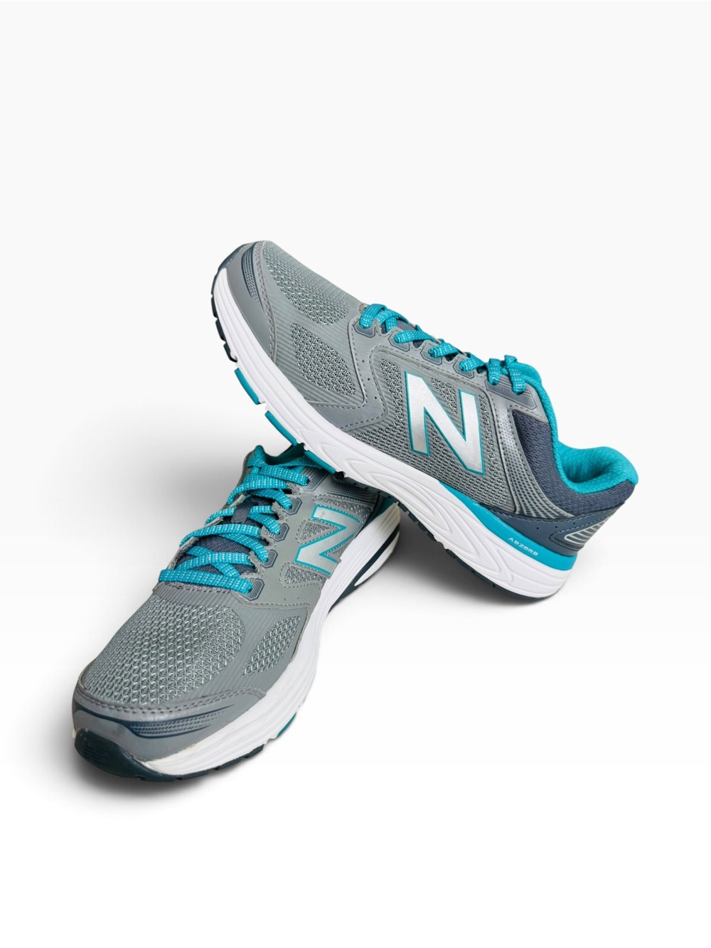 New Balance Women’s Running Shoes Gray Turquoise Size 7.5